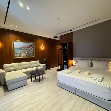Hotel Area 4*