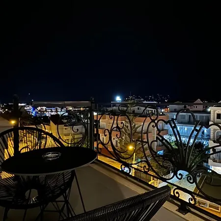 Area Отель 4*